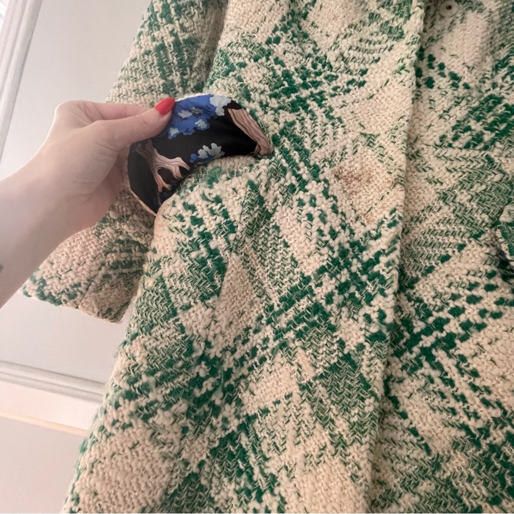🌿 VINTAGE // MCGINN • green and cream plaid coat with fur collar and silk lining - Picture 7 of 11